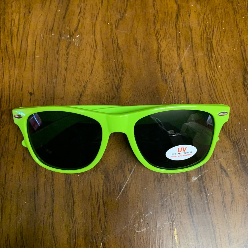 CAPTAIN MORGAN GREEN SUNGLASSES FOR MEN OR WOMEN